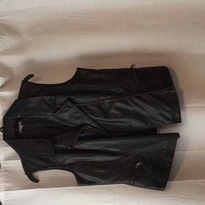Black plather vest medium